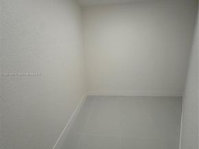 930 NE 163rd St, North Miami Beach FL 33162