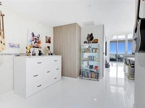 851 NE 1st Ave 3000, Miami FL 33132