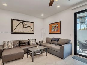 1541 NW 92nd Ave 186, Pembroke Pines FL 33024