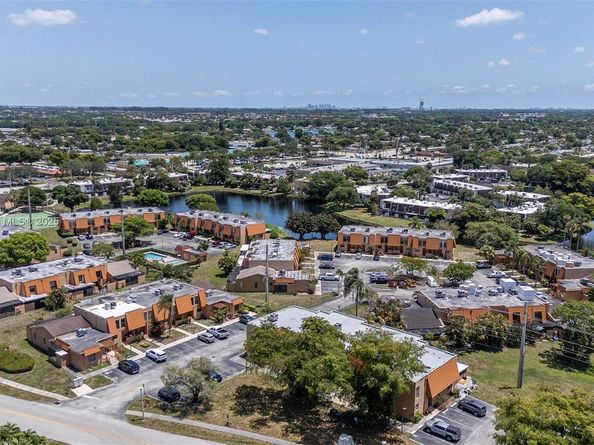 1541 NW 92nd Ave 186, Pembroke Pines FL 33024
