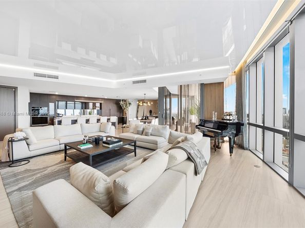 851 NE 1st Ave 5312, Miami FL 33132