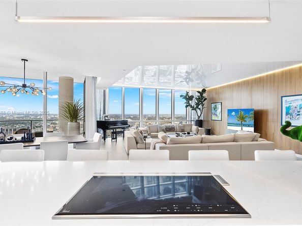 851 NE 1st Ave 5312, Miami FL 33132