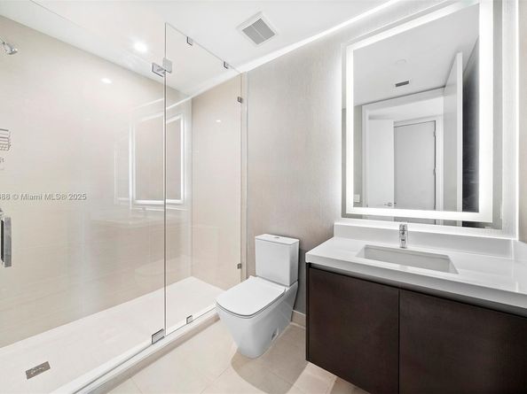 851 NE 1st Ave 5312, Miami FL 33132