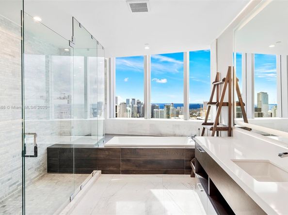 851 NE 1st Ave 5312, Miami FL 33132