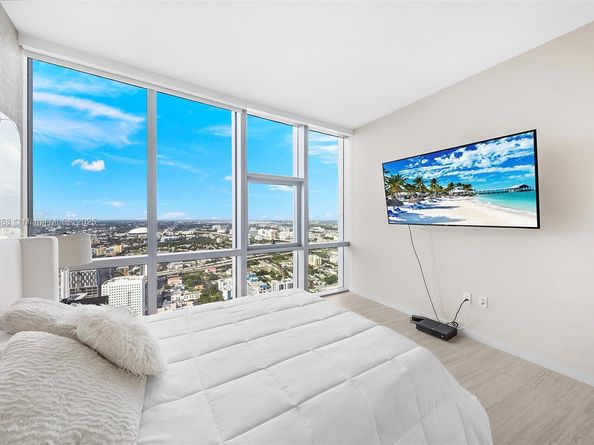 851 NE 1st Ave 5312, Miami FL 33132