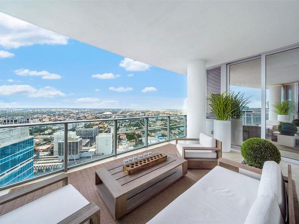 851 NE 1st Ave 5312, Miami FL 33132