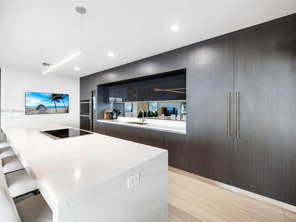 851 NE 1st Ave 5312, Miami FL 33132