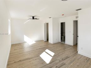 2572 NW 20th St, Fort Lauderdale FL 33311