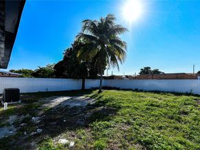 2572 NW 20th St, Fort Lauderdale FL 33311