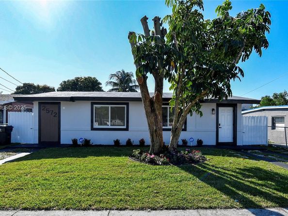 2572 NW 20th St, Fort Lauderdale FL 33311