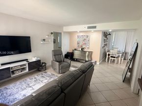8650 SW 133rd Ave Rd 213, Miami FL 33183