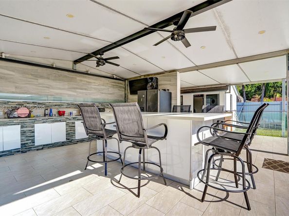 631 E 53rd St, Hialeah FL 33013