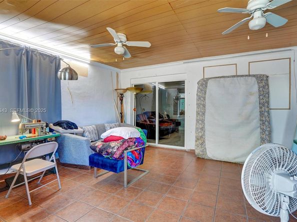 631 E 53rd St, Hialeah FL 33013