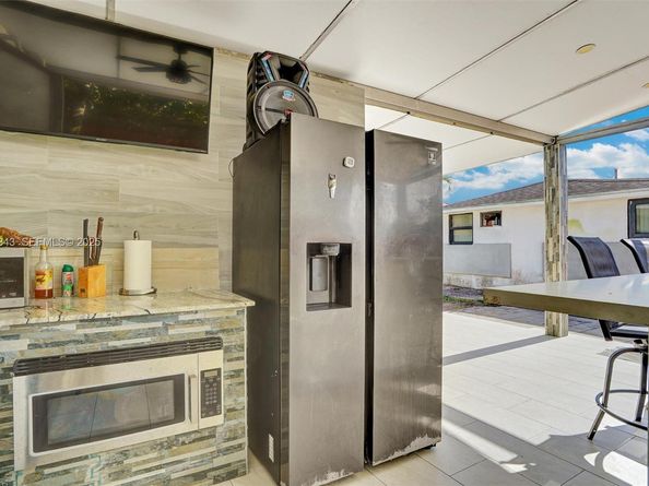 631 E 53rd St, Hialeah FL 33013