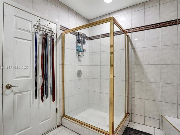 631 E 53rd St, Hialeah FL 33013