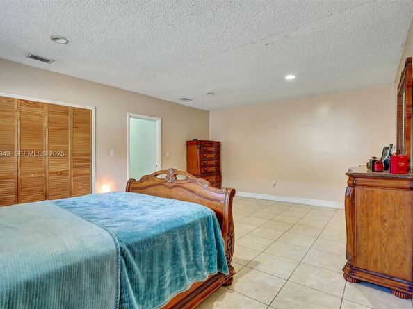 631 E 53rd St, Hialeah FL 33013