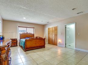 631 E 53rd St, Hialeah FL 33013