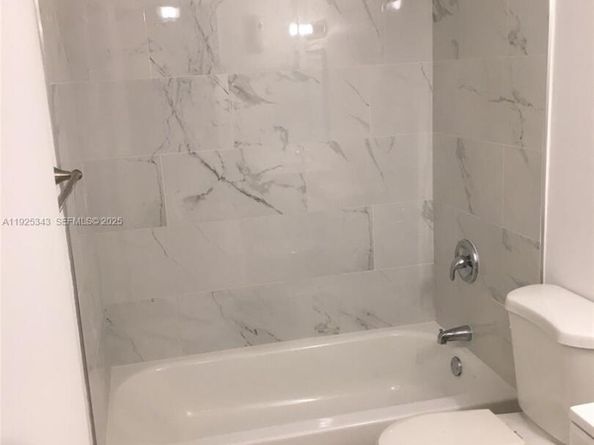 631 E 53rd St, Hialeah FL 33013