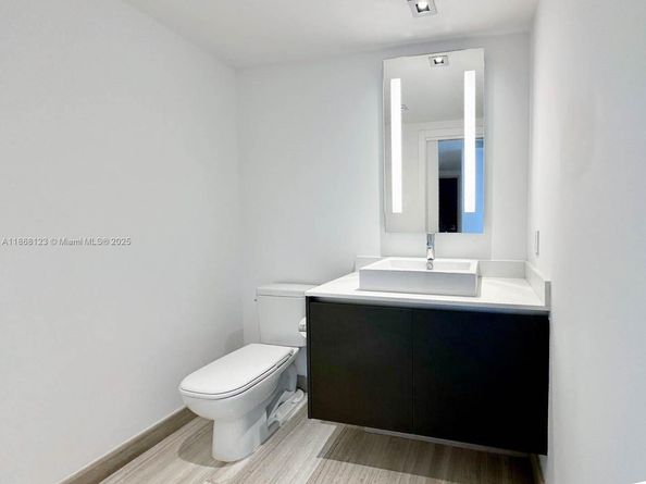 1451 Brickell Ave 1204, Miami FL 33131