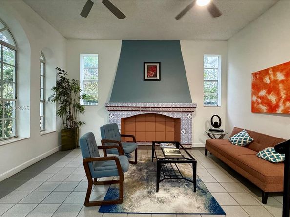1559 Michigan Ave 305, Miami Beach FL 33139