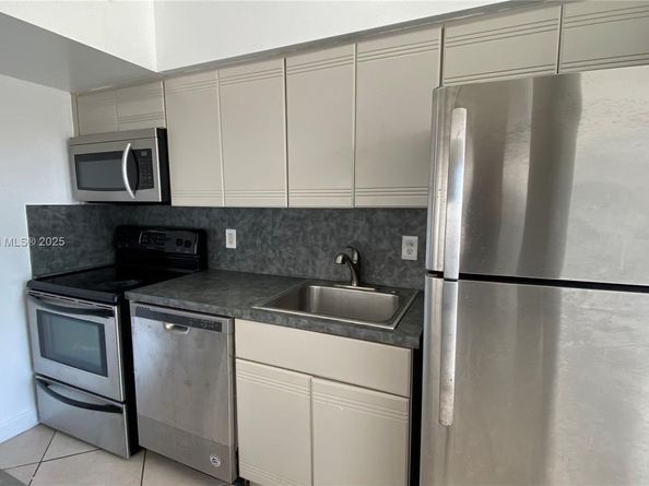 1559 Michigan Ave 305, Miami Beach FL 33139
