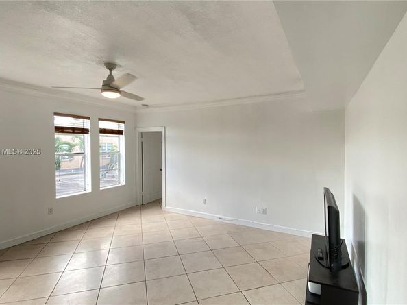 1559 Michigan Ave 305, Miami Beach FL 33139