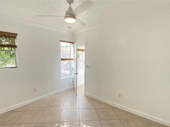 1559 Michigan Ave 305, Miami Beach FL 33139