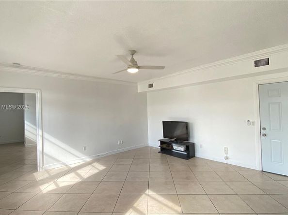 1559 Michigan Ave 305, Miami Beach FL 33139