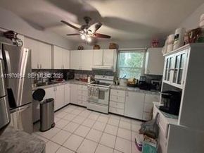 729 SW 5th Ct, Hallandale Beach FL 33009