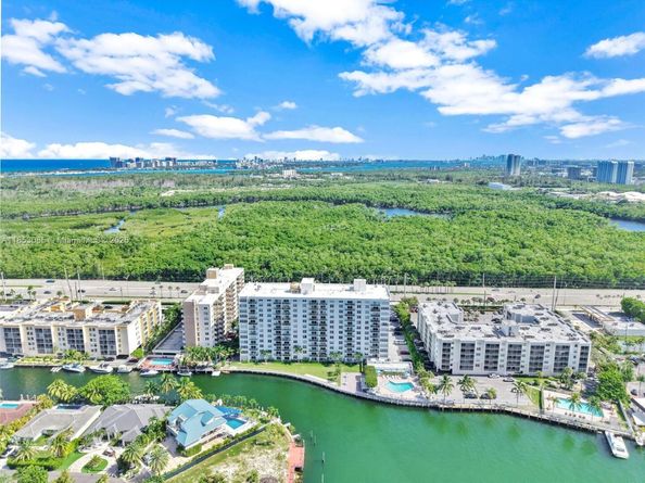 2841 NE 163rd St 710, North Miami Beach FL 33160