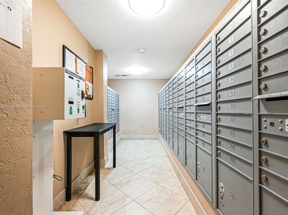 2841 NE 163rd St 710, North Miami Beach FL 33160