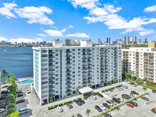 2841 NE 163rd St 710, North Miami Beach FL 33160