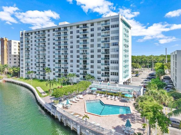 2841 NE 163rd St 710, North Miami Beach FL 33160