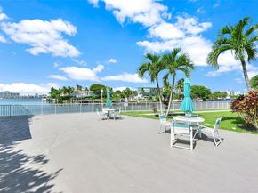2841 NE 163rd St 710, North Miami Beach FL 33160