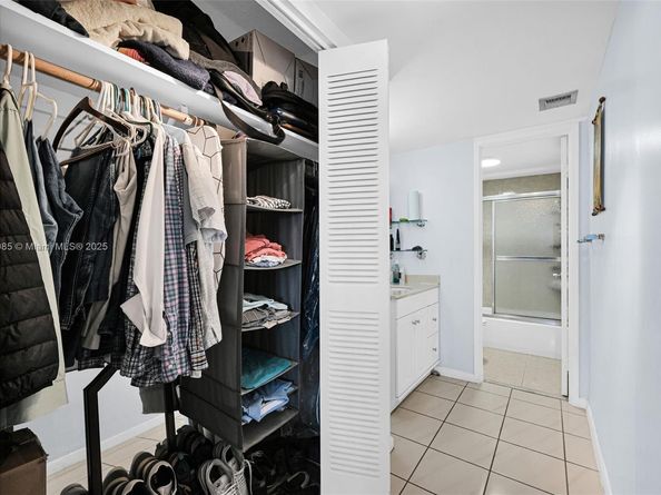 2841 NE 163rd St 710, North Miami Beach FL 33160