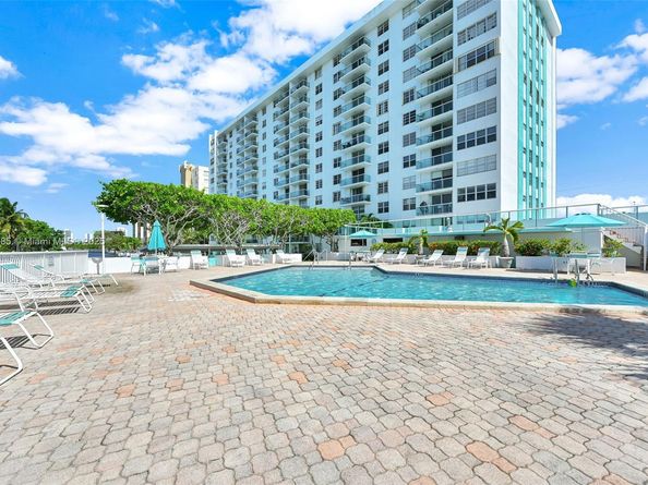 2841 NE 163rd St 710, North Miami Beach FL 33160