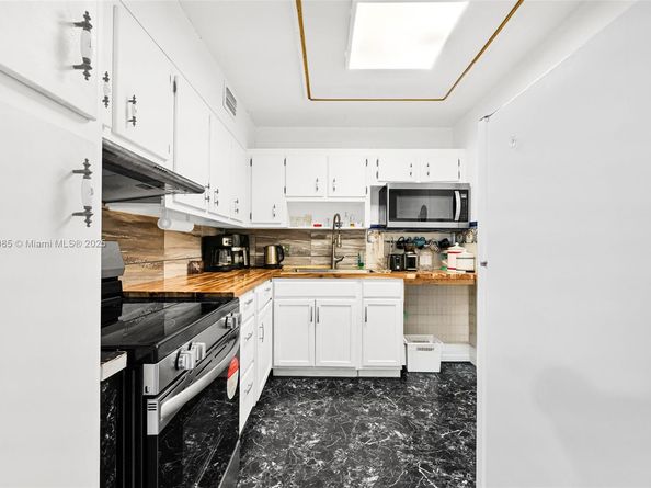 2841 NE 163rd St 710, North Miami Beach FL 33160