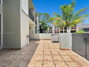 9133 Fontainebleau Blvd 5, Miami FL 33172