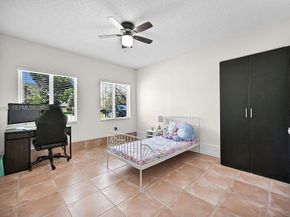 9133 Fontainebleau Blvd 5, Miami FL 33172