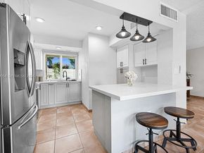 9133 Fontainebleau Blvd 5, Miami FL 33172