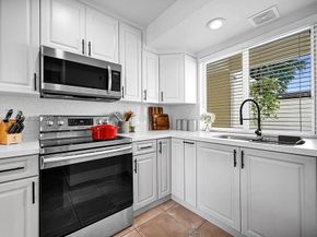 9133 Fontainebleau Blvd 5, Miami FL 33172
