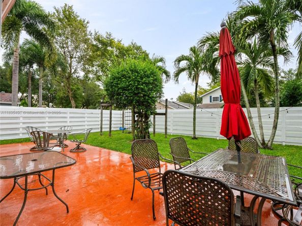 14807 SW 140th Ct, Miami FL 33186