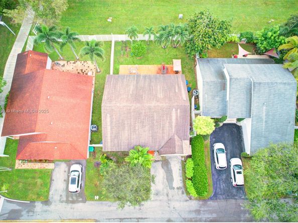 14807 SW 140th Ct, Miami FL 33186