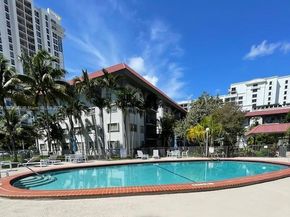 8107 SW 72nd Ave 423E, Miami FL 33143