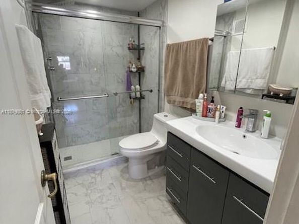 8107 SW 72nd Ave 423E, Miami FL 33143