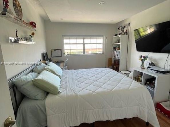 8107 SW 72nd Ave 423E, Miami FL 33143