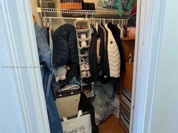 8107 SW 72nd Ave 423E, Miami FL 33143