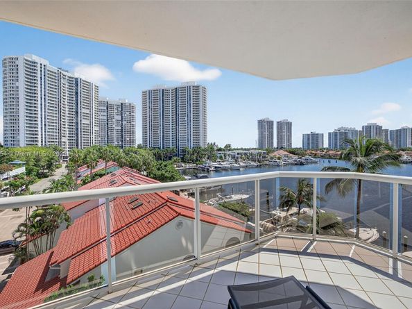 3610 Yacht Club Dr 508, Aventura FL 33180