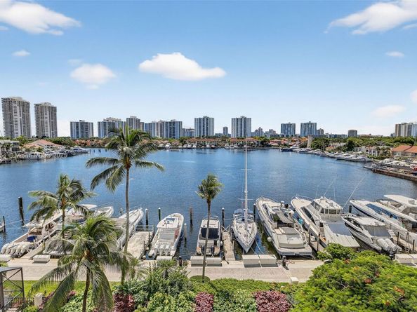 3610 Yacht Club Dr 508, Aventura FL 33180