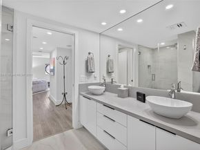 3610 Yacht Club Dr 508, Aventura FL 33180